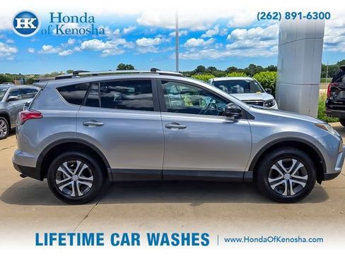 Used 2016 Toyota RAV4 LE FWD image 6