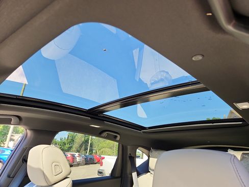 New 2026 Acura RDX SH-AWD image 10