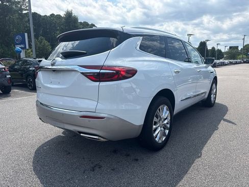 Used 2021 Buick Enclave Essence w/ Sound and Sites Package FWD image 5