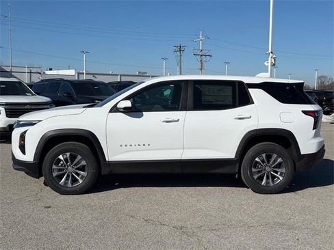 New 2026 Chevrolet Equinox LT w/ Convenience Package II image 2