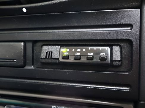 Used 2001 Porsche 911 Carrera 4 image 32