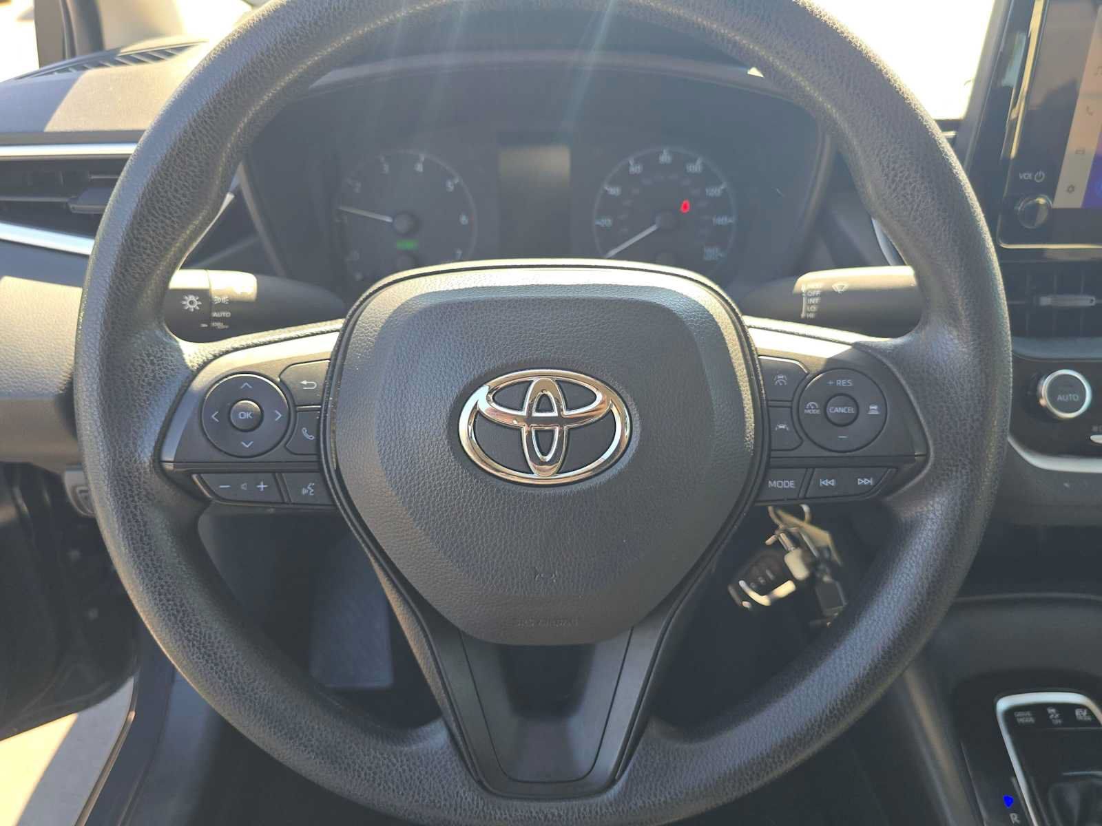 Certified 2025 Toyota Corolla LE FWD image 22