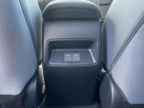Used 2026 Toyota Corolla SE FWD image 12