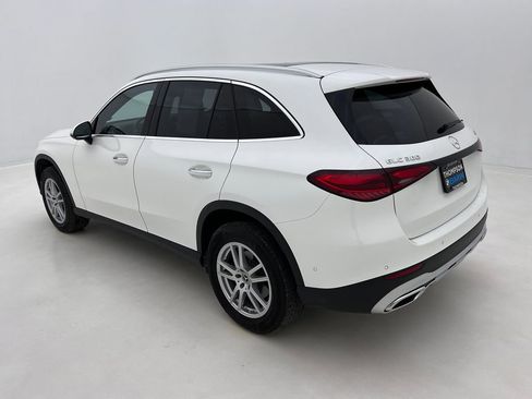 Used 2023 Mercedes-Benz GLC 300 GLC 300 image 9
