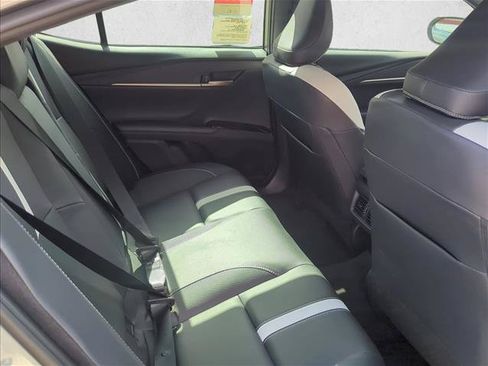 Used 2026 Toyota Camry Hybrid FWD image 21