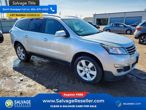 Used 2017 Chevrolet Traverse LT w/ Style and Technology Package FWD image 5