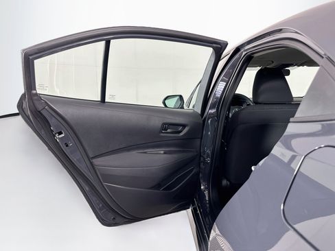 Used 2025 Toyota Corolla LE FWD image 24