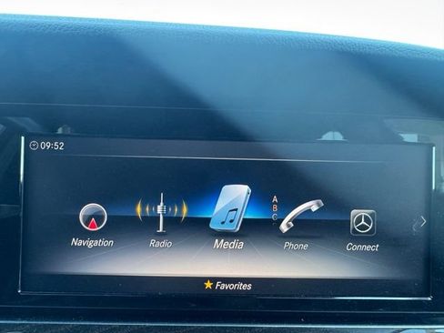 Used 2019 Mercedes-Benz E 300 image 11