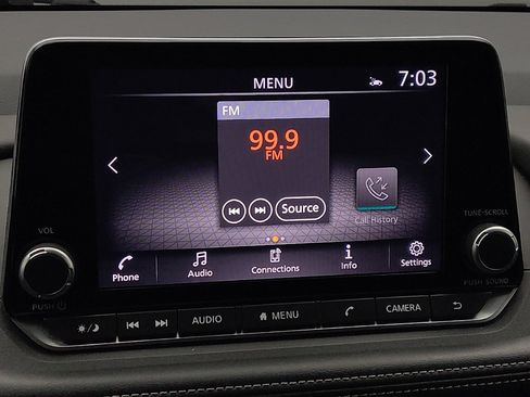 Used 2024 Nissan Rogue SV AWD/4WD image 25