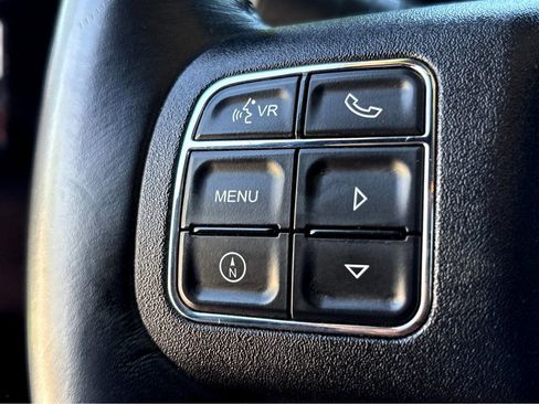 Used 2016 Jeep Wrangler Sport w/ Connectivity Group AWD/4WD image 8