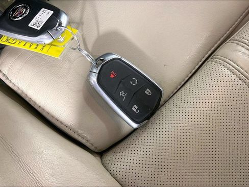 Used 2016 Cadillac SRX Luxury w/ Driver Awareness Package FWD image 14