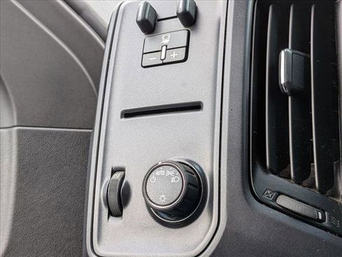 Used 2019 Chevrolet Silverado 2500 W/T image 12