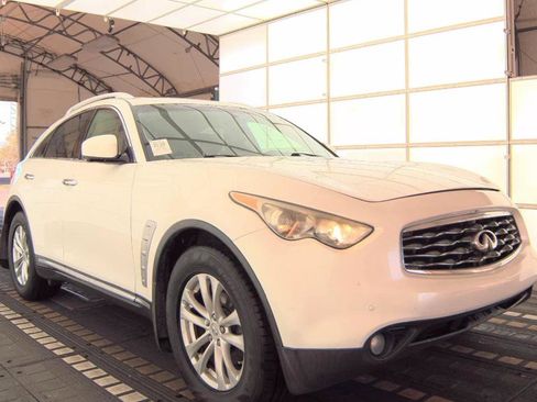 Used 2009 INFINITI FX35 2WD w/ Navigation Pkg image 3