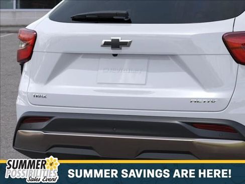 New 2026 Chevrolet Trax ACTIV w/ Sunroof Package FWD image 14