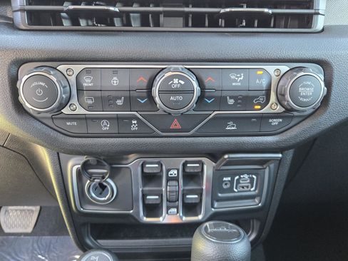 New 2026 Jeep Gladiator Sport image 14