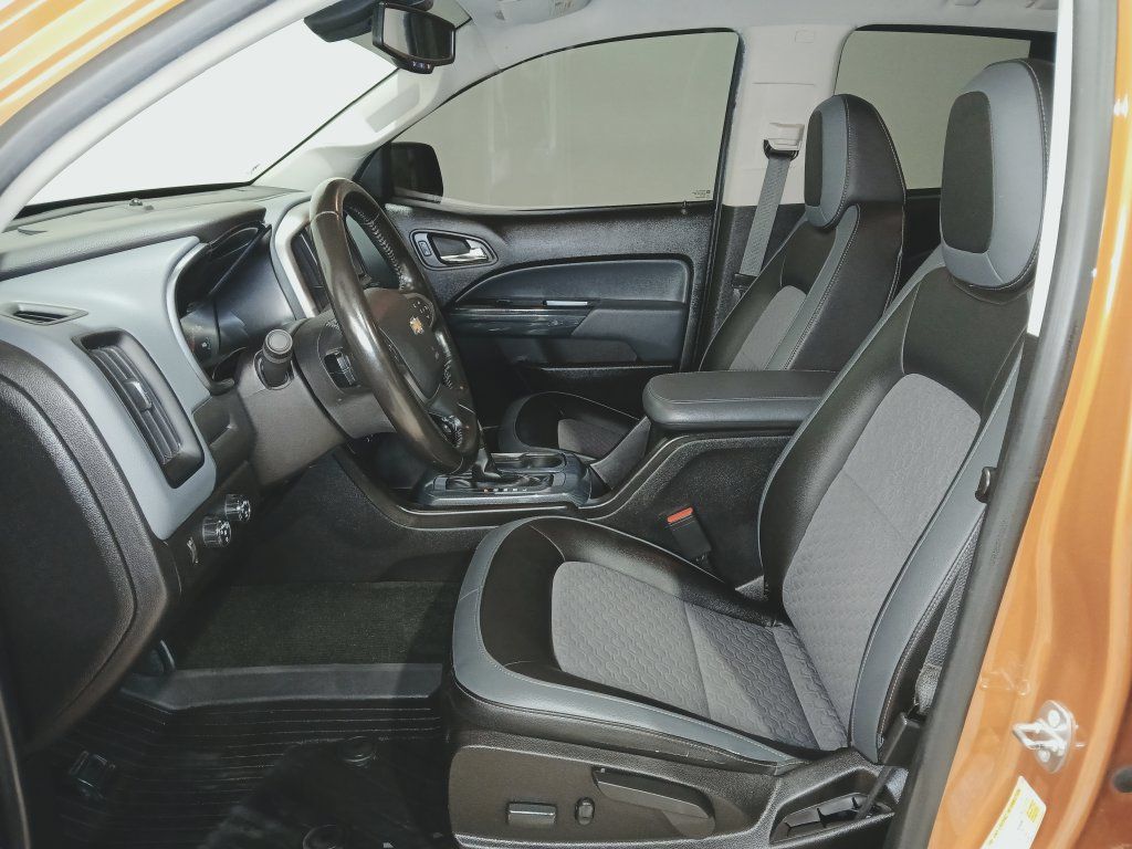 Used 2017 Chevrolet Colorado Z71 AWD/4WD image 10