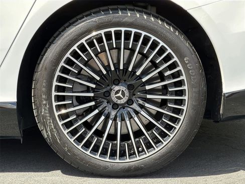 Used 2023 Mercedes-Benz EQS 580 4MATIC Sedan image 9