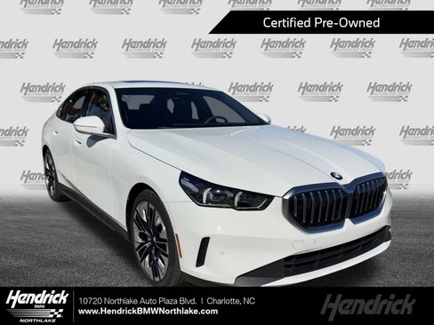 Certified 2025 BMW 530i xDrive w/ Premium Package image 1