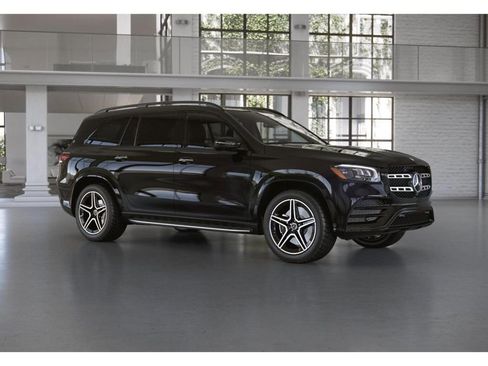 Used 2023 Mercedes-Benz GLS 580 4MATIC image 13