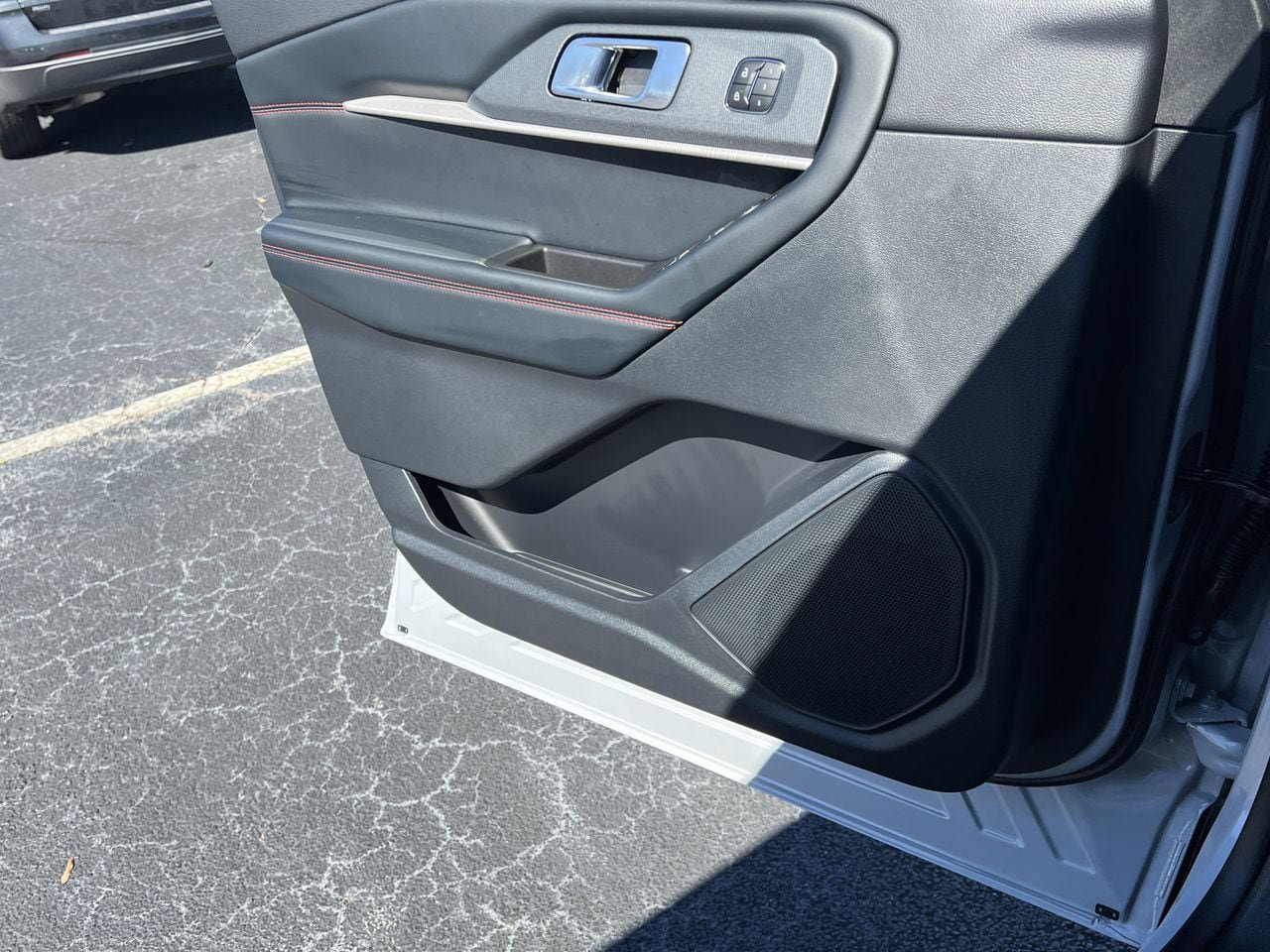 New 2026 Ford Explorer ST-Line w/ ST-Line Street Pack RWD image 15