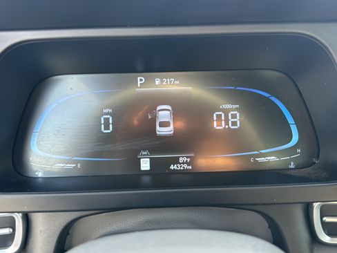 Used 2025 Hyundai Elantra Sport FWD image 14