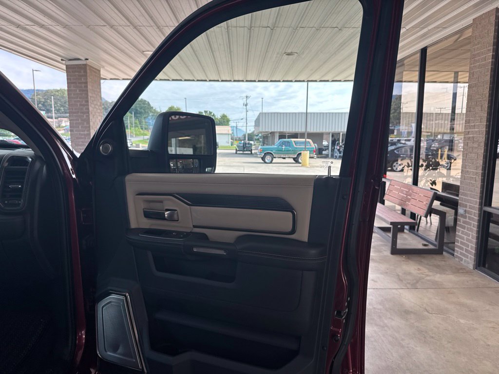 Used 2023 RAM 2500 Limited AWD/4WD image 23