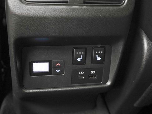 Used 2023 Nissan Rogue Platinum w/ Platinum Premium Package AWD/4WD image 16