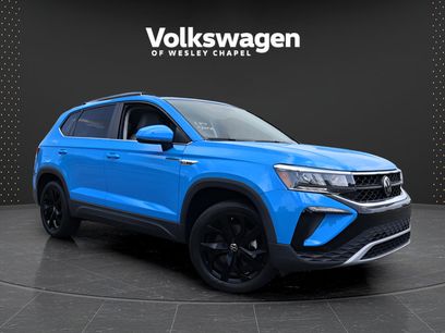 Certified 2023 Volkswagen Taos SE w/ Panoramic Sunroof Package