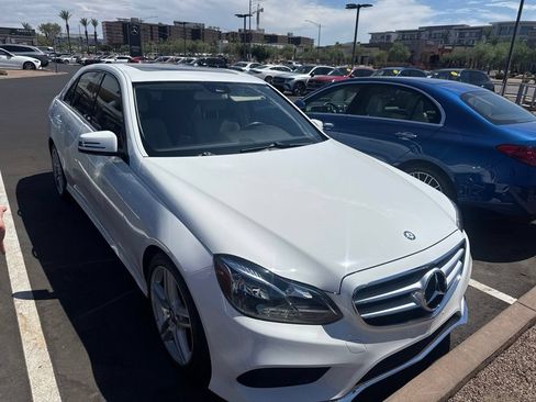 Used 2014 Mercedes-Benz E 350 Sedan image 3