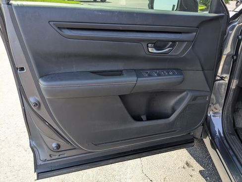 Used 2024 Honda CR-V Sport image 10