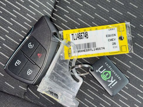Used 2026 Chevrolet Equinox LT FWD image 37