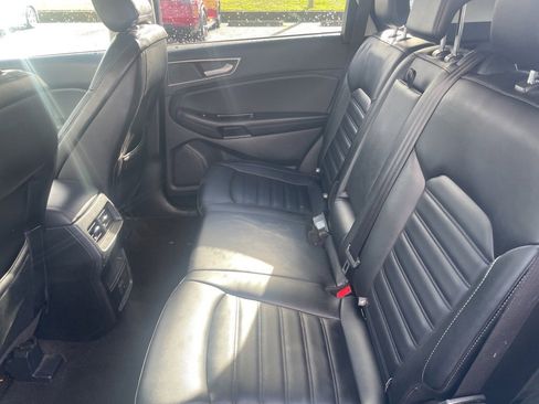 Used 2020 Ford Edge SEL image 9