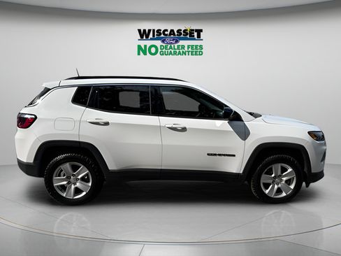 Used 2022 Jeep Compass Latitude w/ Sun and Sound Group AWD/4WD image 6