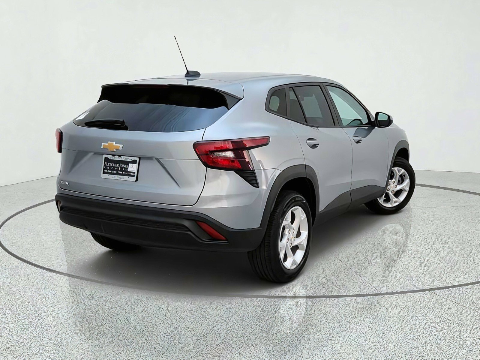 Used 2026 Chevrolet Trax LS w/ LS Convenience Package FWD image 9