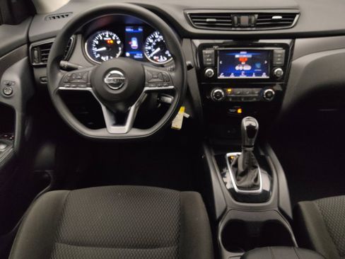 Used 2021 Nissan Rogue Sport S image 22