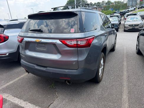 Used 2019 Chevrolet Traverse LT FWD image 4
