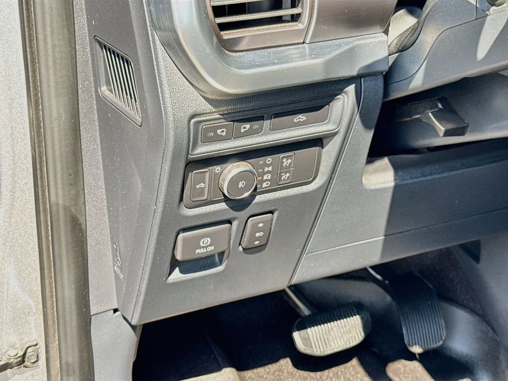 Used 2022 Ford F150 Lariat AWD/4WD image 10