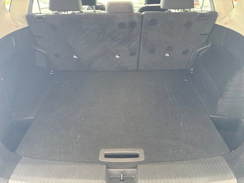 Used 2024 Nissan Rogue S FWD image 15