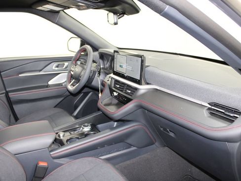 New 2026 Ford Explorer ST AWD/4WD image 31