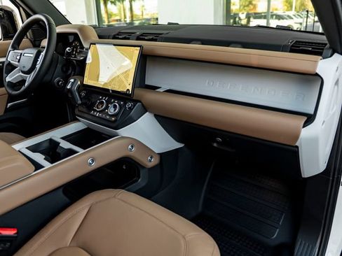 New 2026 Land Rover Defender 110 S AWD/4WD image 39