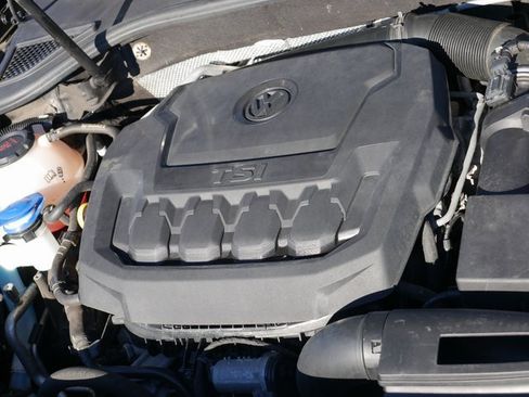 Used 2019 Volkswagen Passat 2.0T SE R-Line image 9