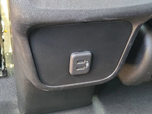 Used 2022 Chevrolet Equinox LT FWD image 16