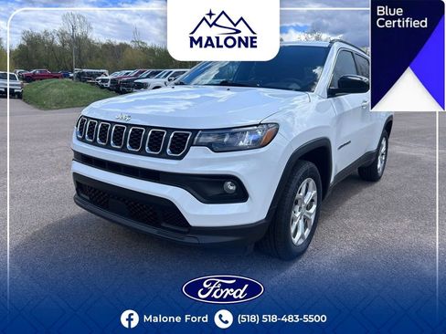 Used 2024 Jeep Compass Latitude AWD/4WD image 11