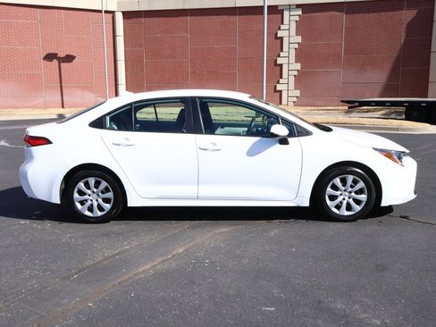 Used 2023 Toyota Corolla LE image 25