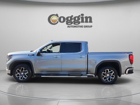 Used 2023 GMC Sierra 1500 SLT w/ SLT Premium Package image 2