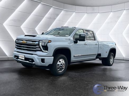 New 2026 Chevrolet Silverado 3500 High Country w/ High Country Premium Package AWD/4WD image 1