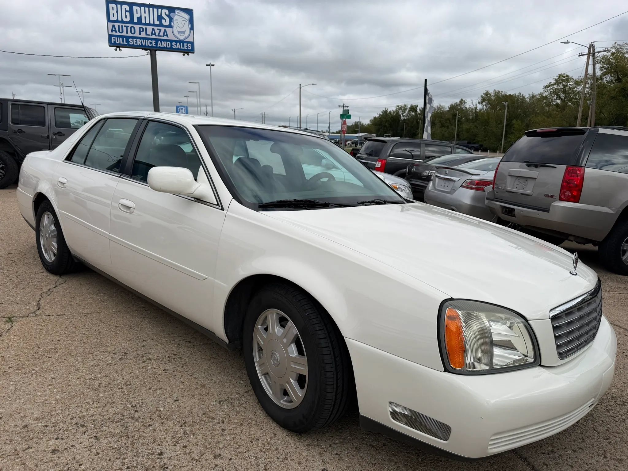 Used 2004 Cadillac De Ville w/ Equipment Group FWD image 4