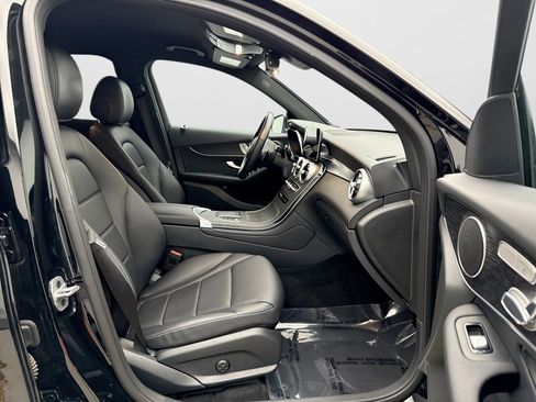 Used 2022 Mercedes-Benz GLC 300 4MATIC image 9