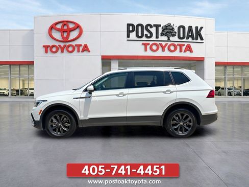 Used 2024 Volkswagen Tiguan SE AWD/4WD image 2