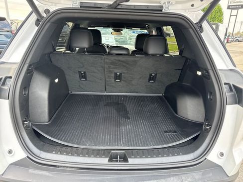 Used 2026 Chevrolet Equinox LT w/ Convenience Package II image 9